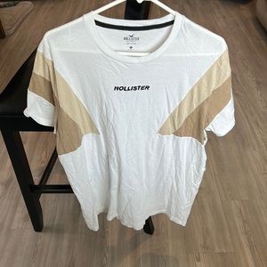 Hollister Men's White and Tan T-Shirt